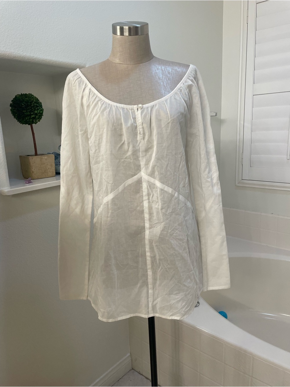 Talbots White 100% cotton top, minimalist, lightweight